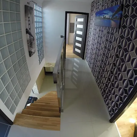 アパート Apartament City ギジツコ